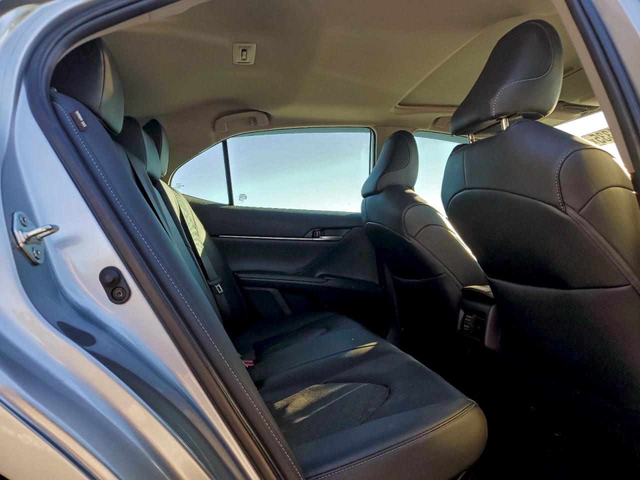 Toyota Camry Xse Image 11