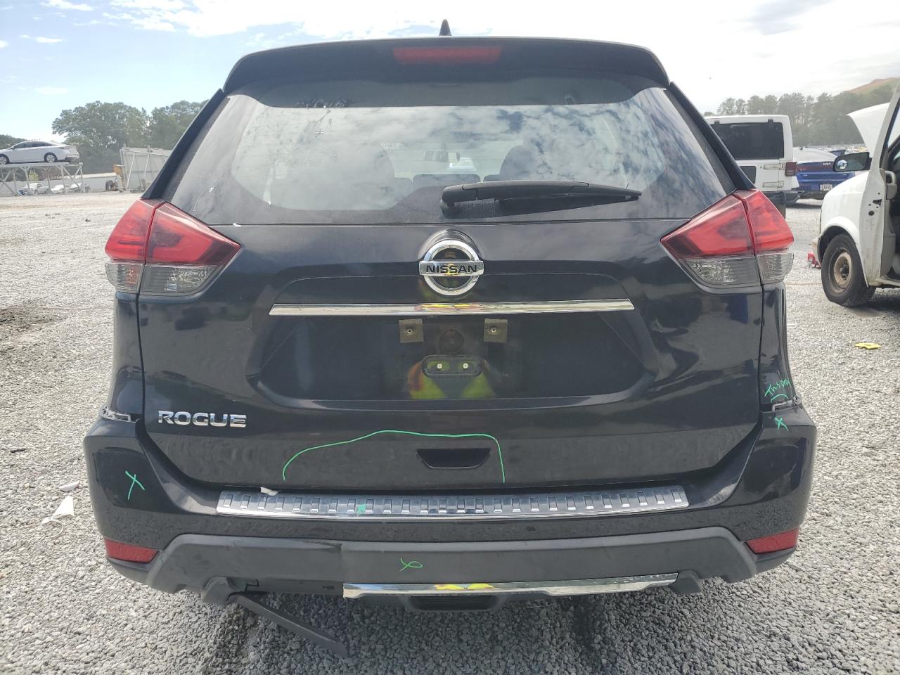 Nissan Rogue S Image 13