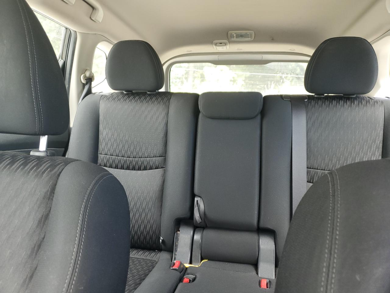 Nissan Rogue S Image 11