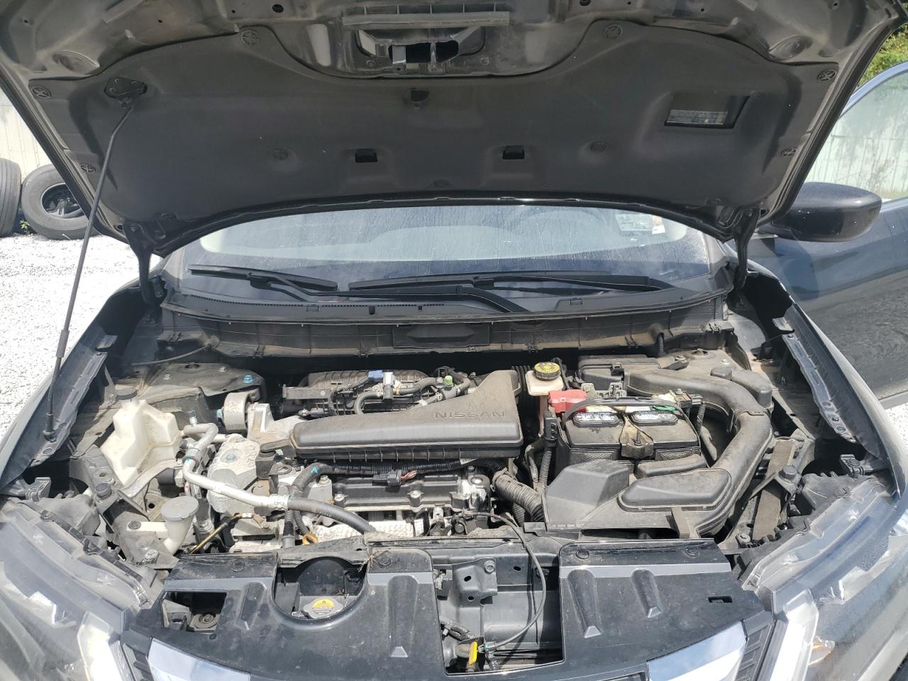 Nissan Rogue S Image 6