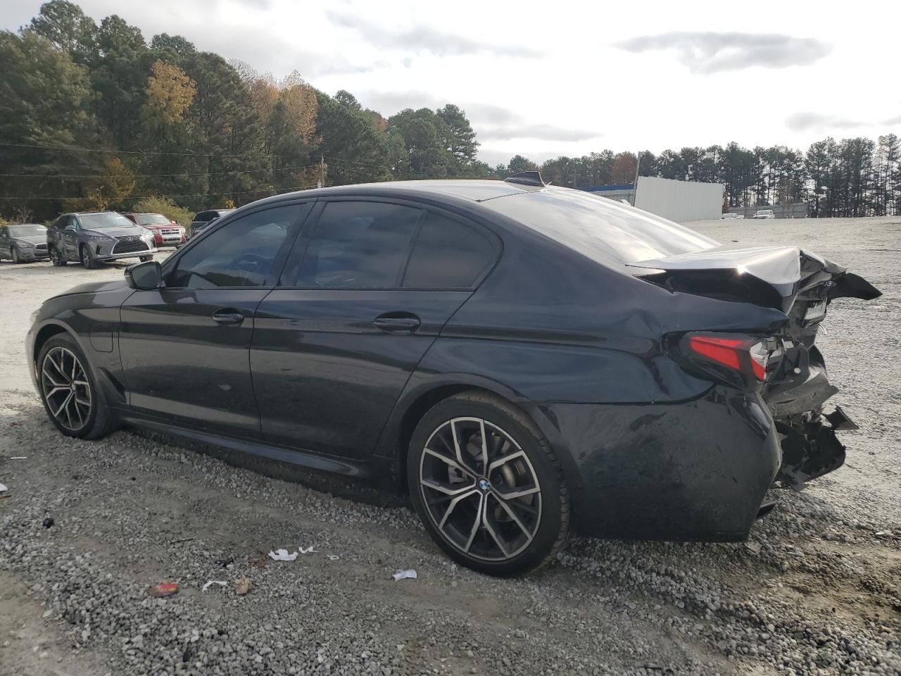 BMW 5 Series Image 3