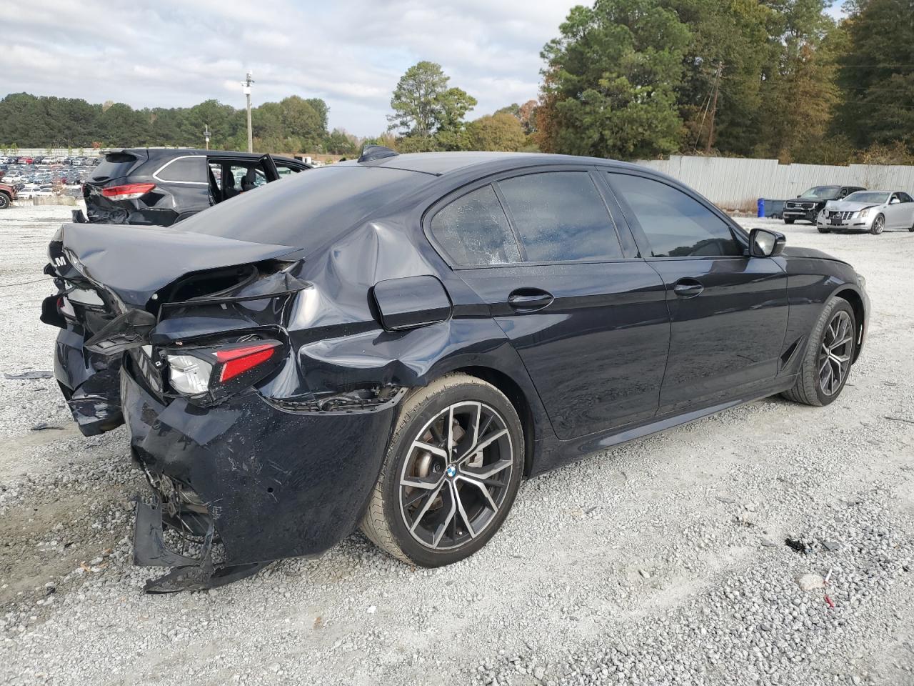 BMW 5 Series Image 4