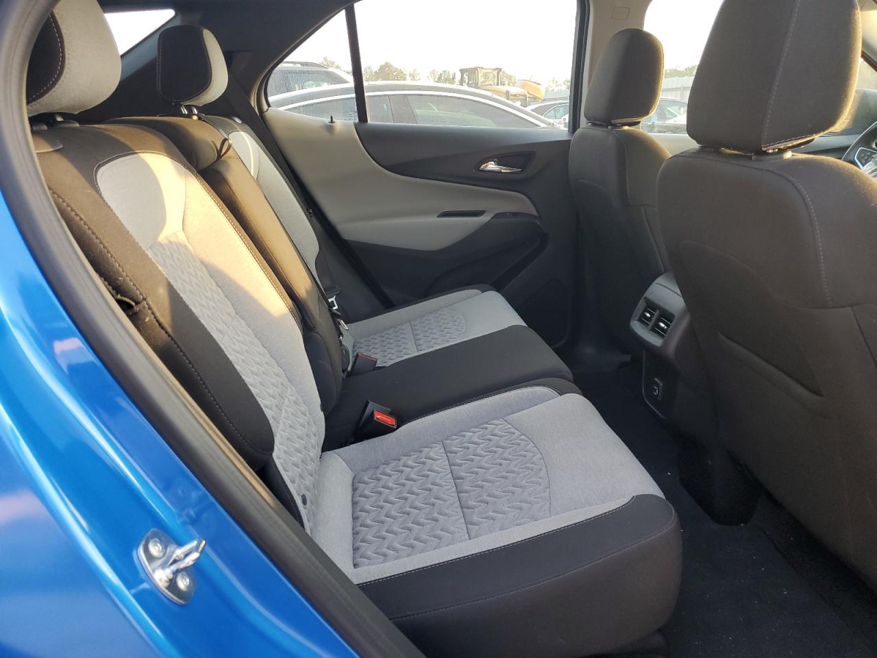 Chevrolet Equinox Ls Image 8