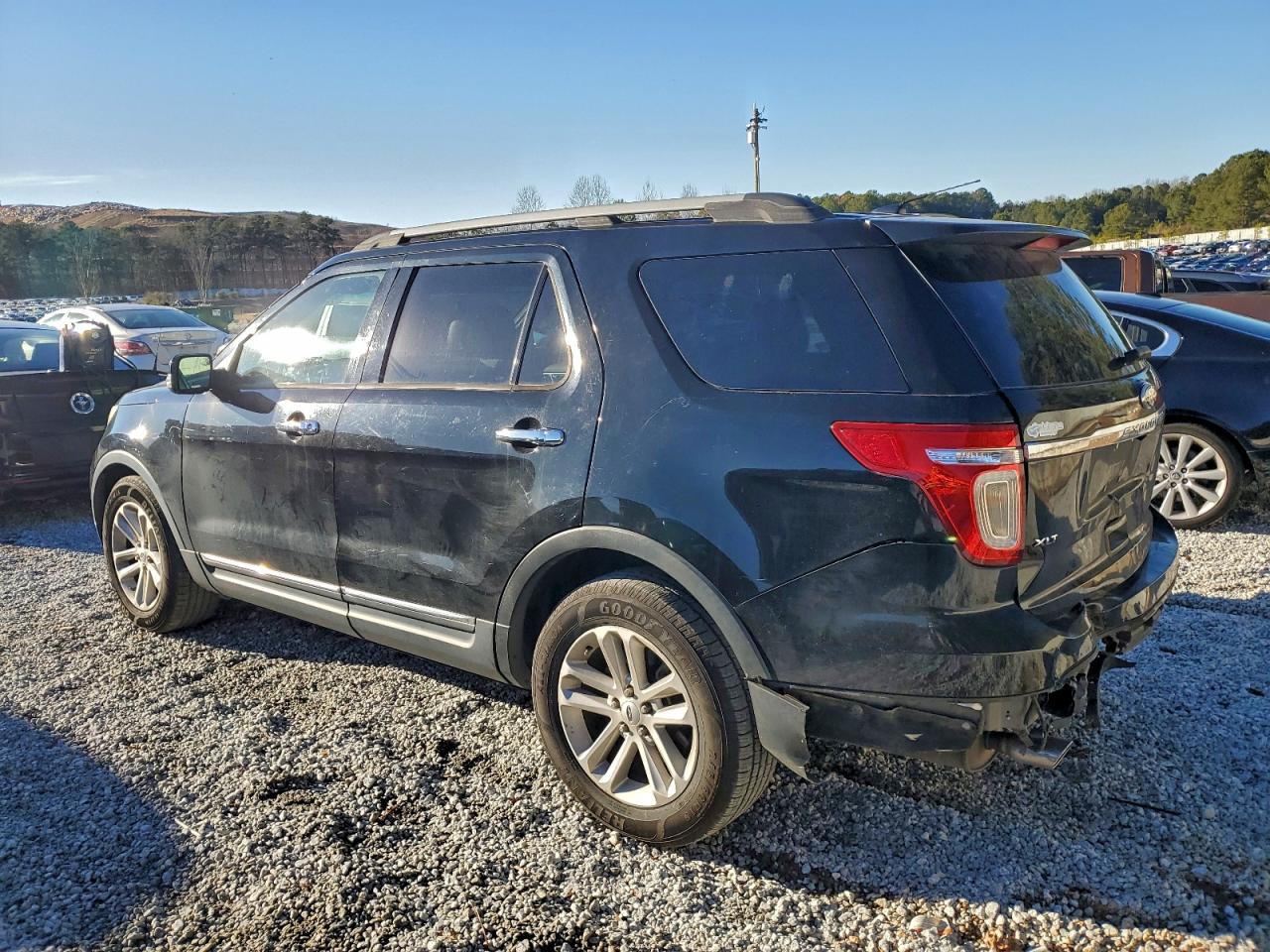 Ford Explorer Xlt Image 6