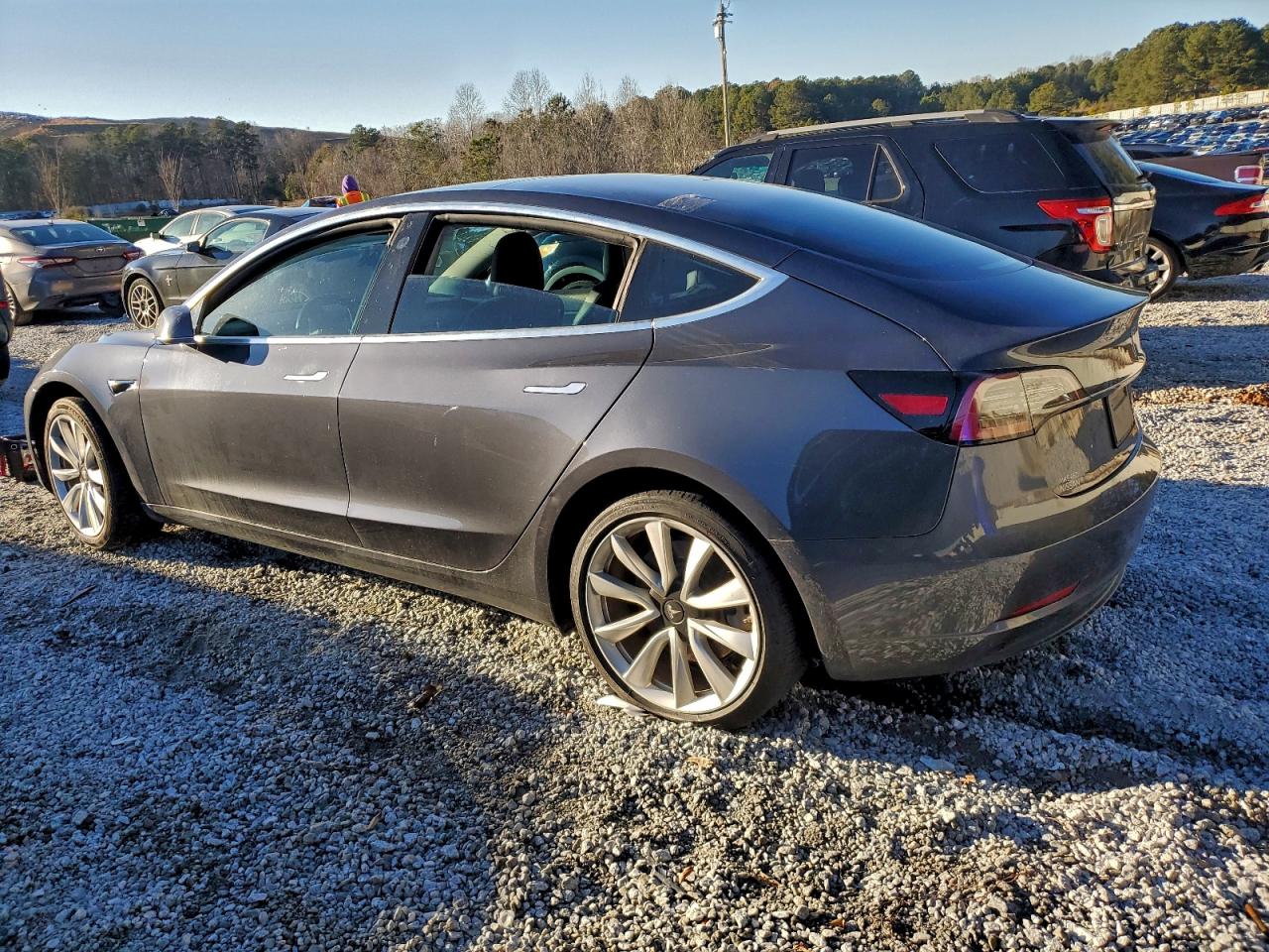 Tesla Model 3 Image 7