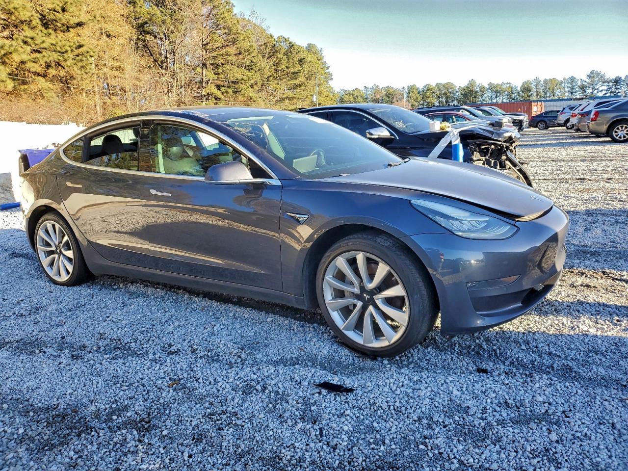 Tesla Model 3 Image 10