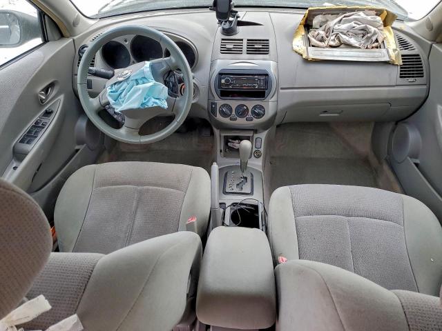 Nissan Altima Base Image 8
