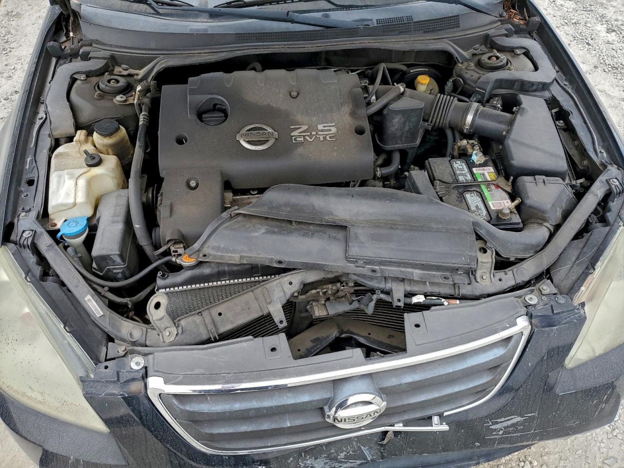 Nissan Altima Base Image 5