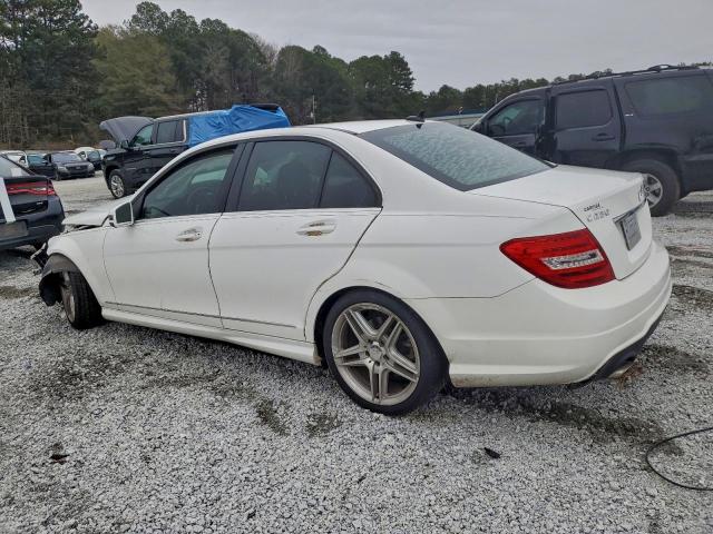 Mercedes-Benz C-Class 250 Image 3