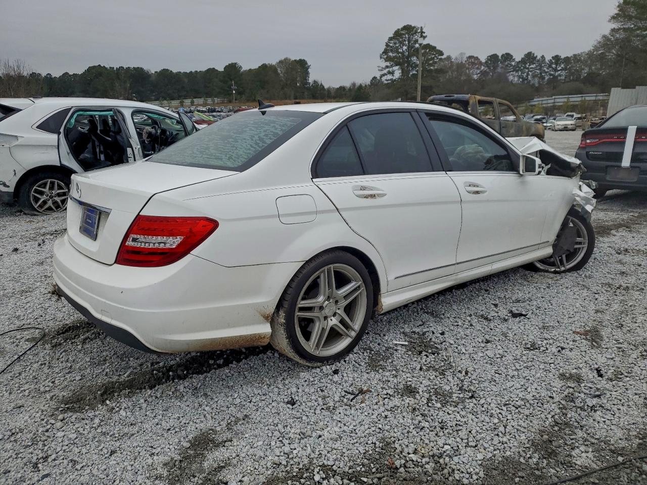 Mercedes-Benz C-Class 250 Image 6