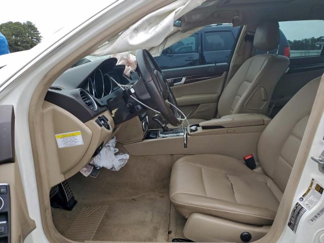 Mercedes-Benz C-Class 250 Image 10