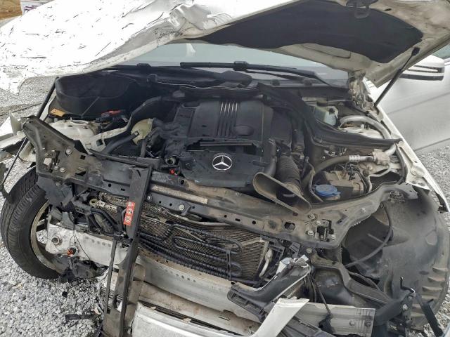 Mercedes-Benz C-Class 250 Image 2