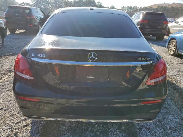 Mercedes-Benz E-Class 300 4matic Image 11