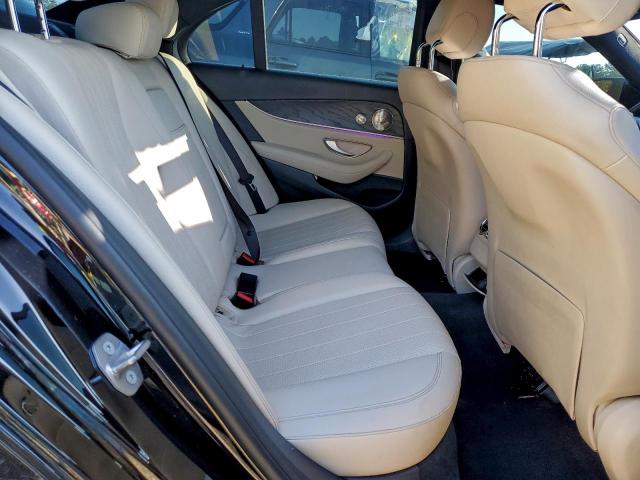 Mercedes-Benz E-Class 300 4matic Image 4