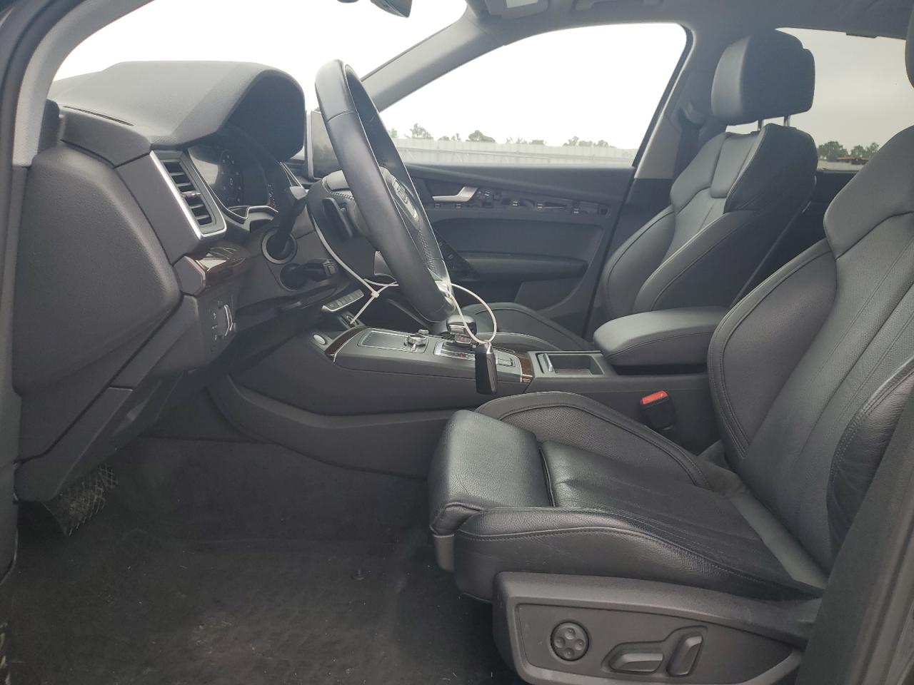 Audi Q5 Premium Plus Image 6