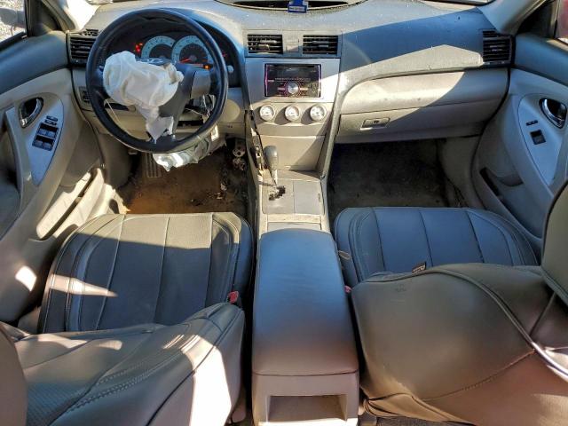 Toyota Camry Base Image 2