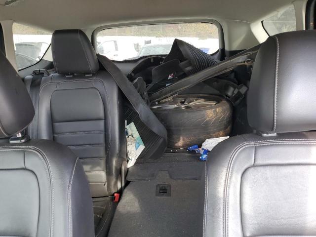 Ford Escape Titanium Image 10