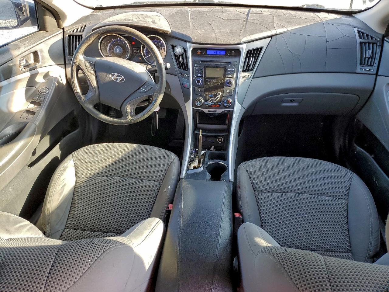 Hyundai SONATA Gls Image 12