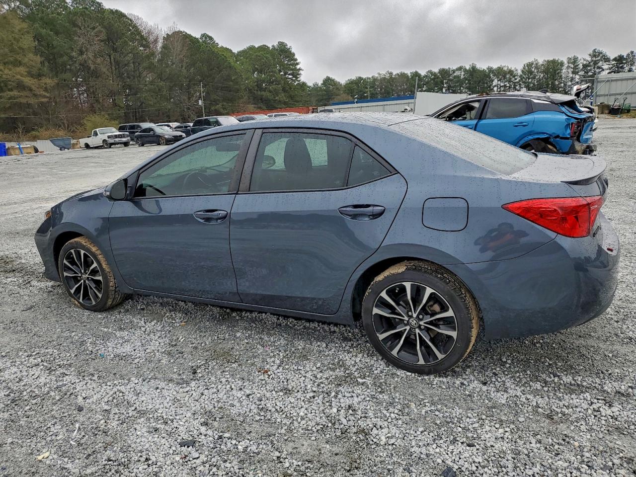 Toyota Corolla L Image 3