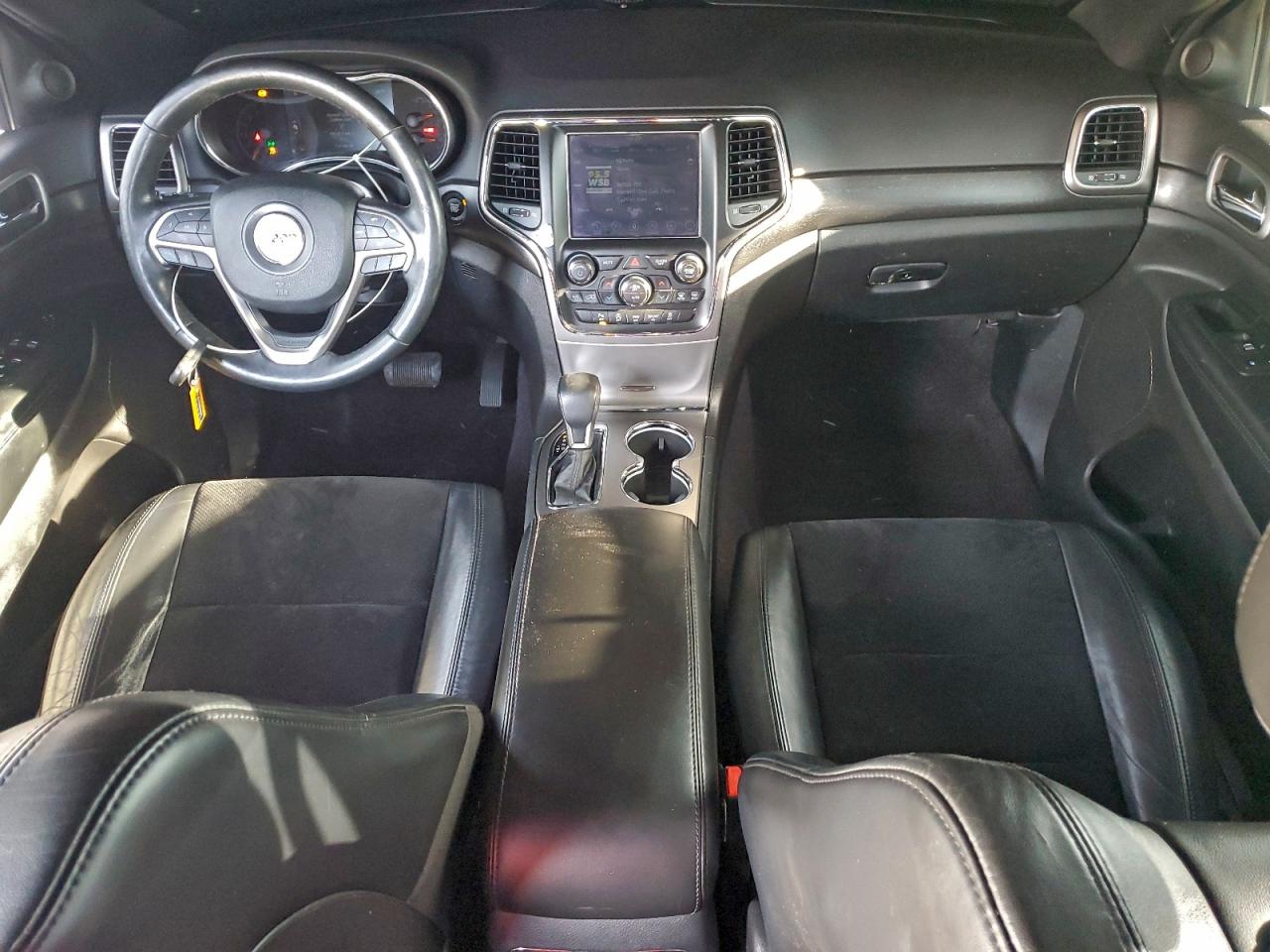 Jeep Grand Cherokee Laredo Image 10