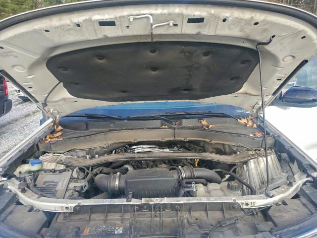 Ford Explorer Platinum Image 7