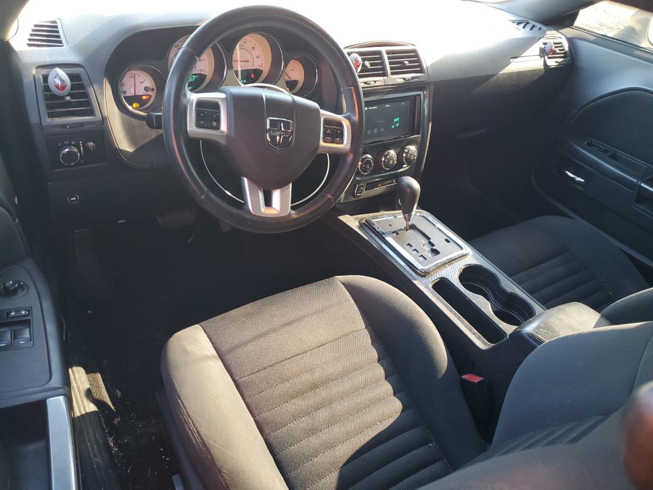 Dodge Challenger Sxt Image 12