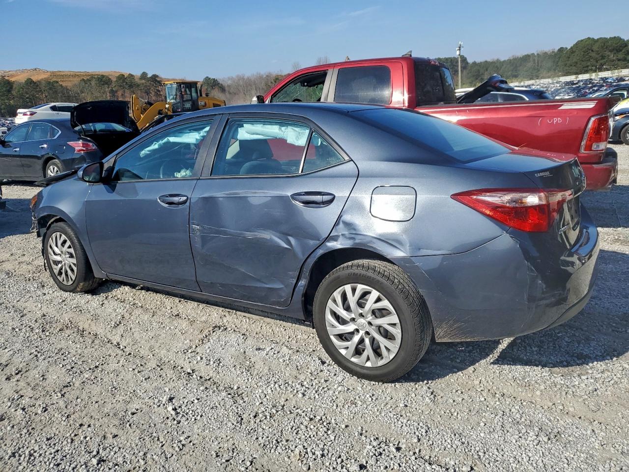 Toyota Corolla L Image 3