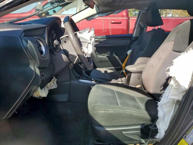 Toyota Corolla L Image 11