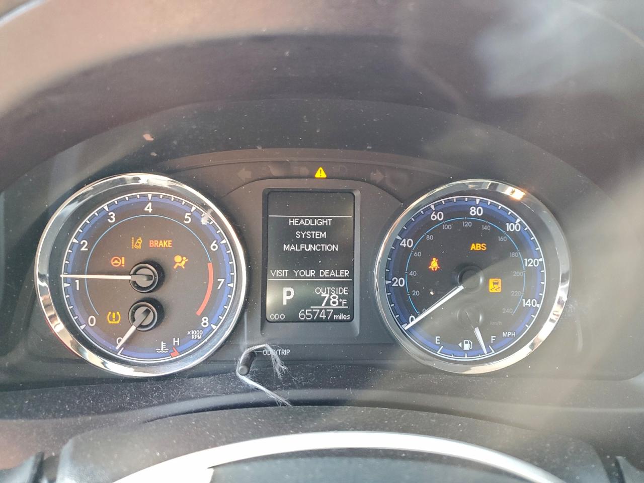 Toyota Corolla L Image 7