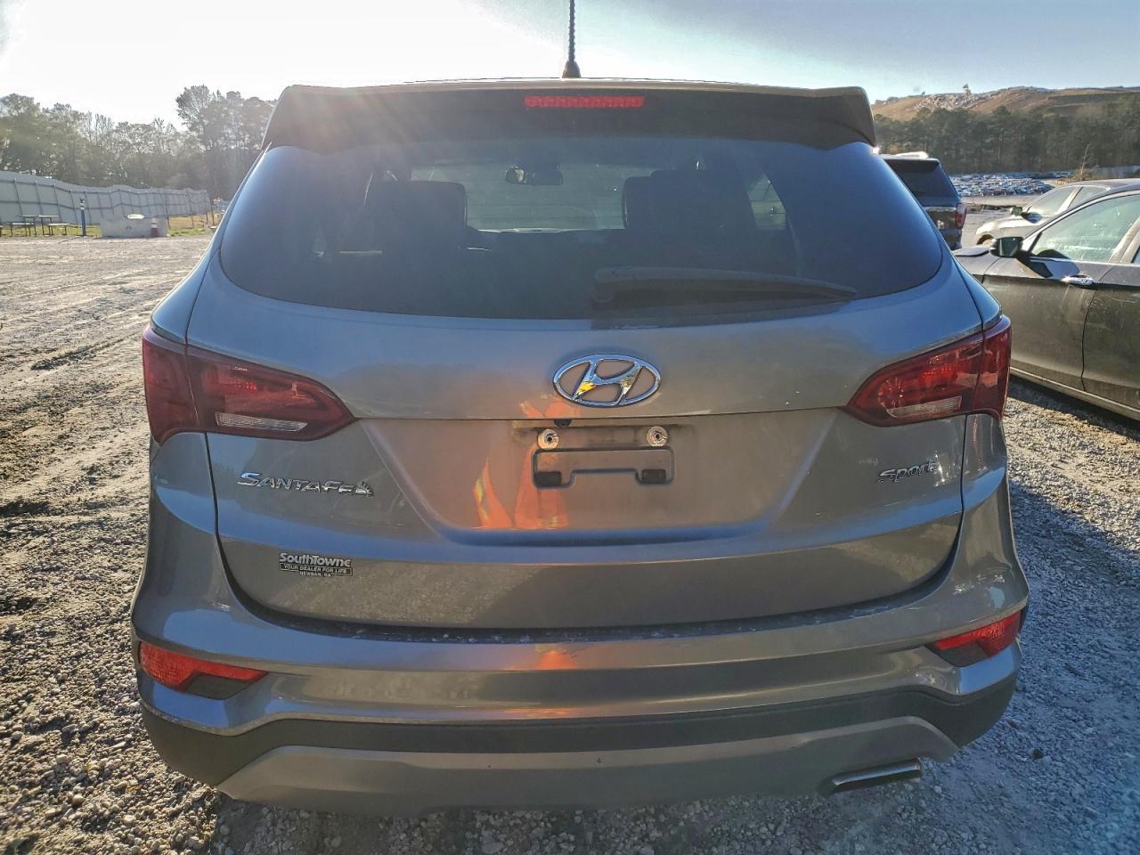 Hyundai SANTA FE Image 8