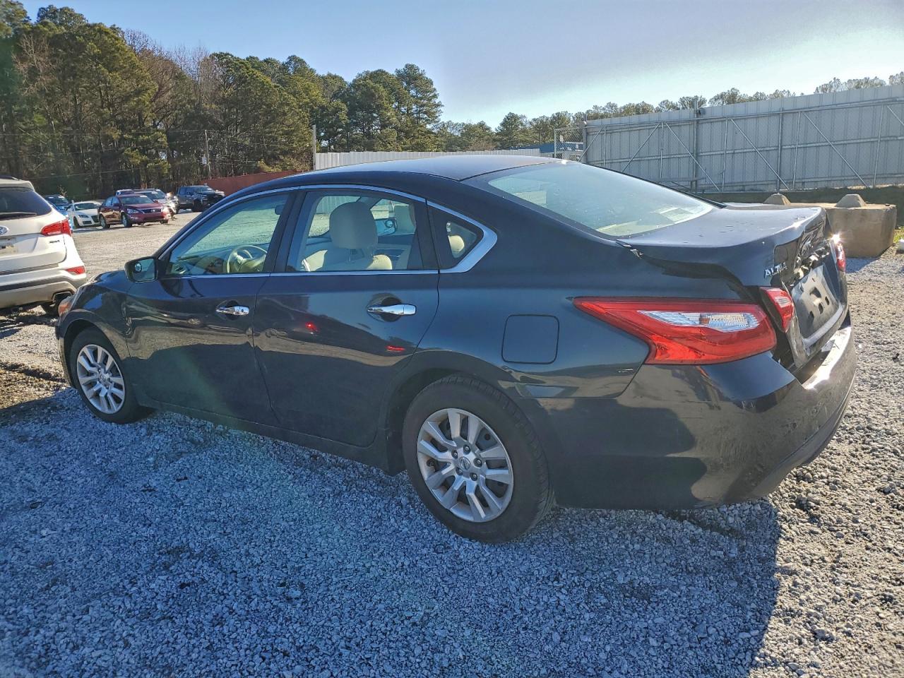 Nissan Altima 2.5 Image 9