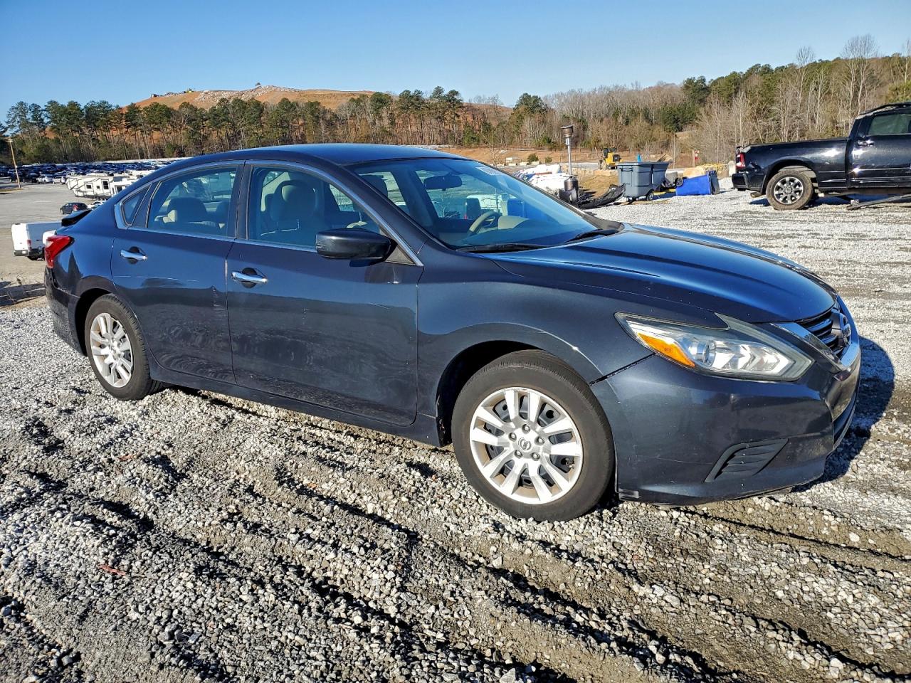 Nissan Altima 2.5 Image 3