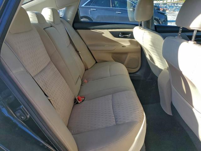 Nissan Altima 2.5 Image 4