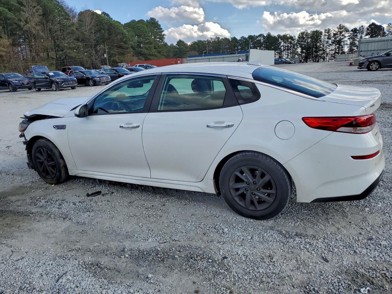 Kia Optima Lx Image 9