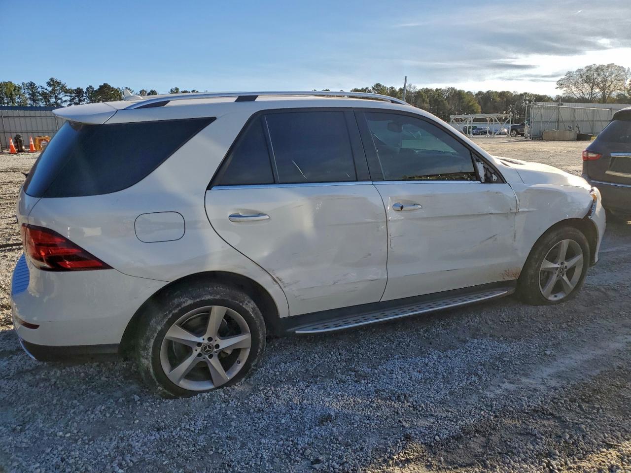 Mercedes-Benz GLE 350 Image 3