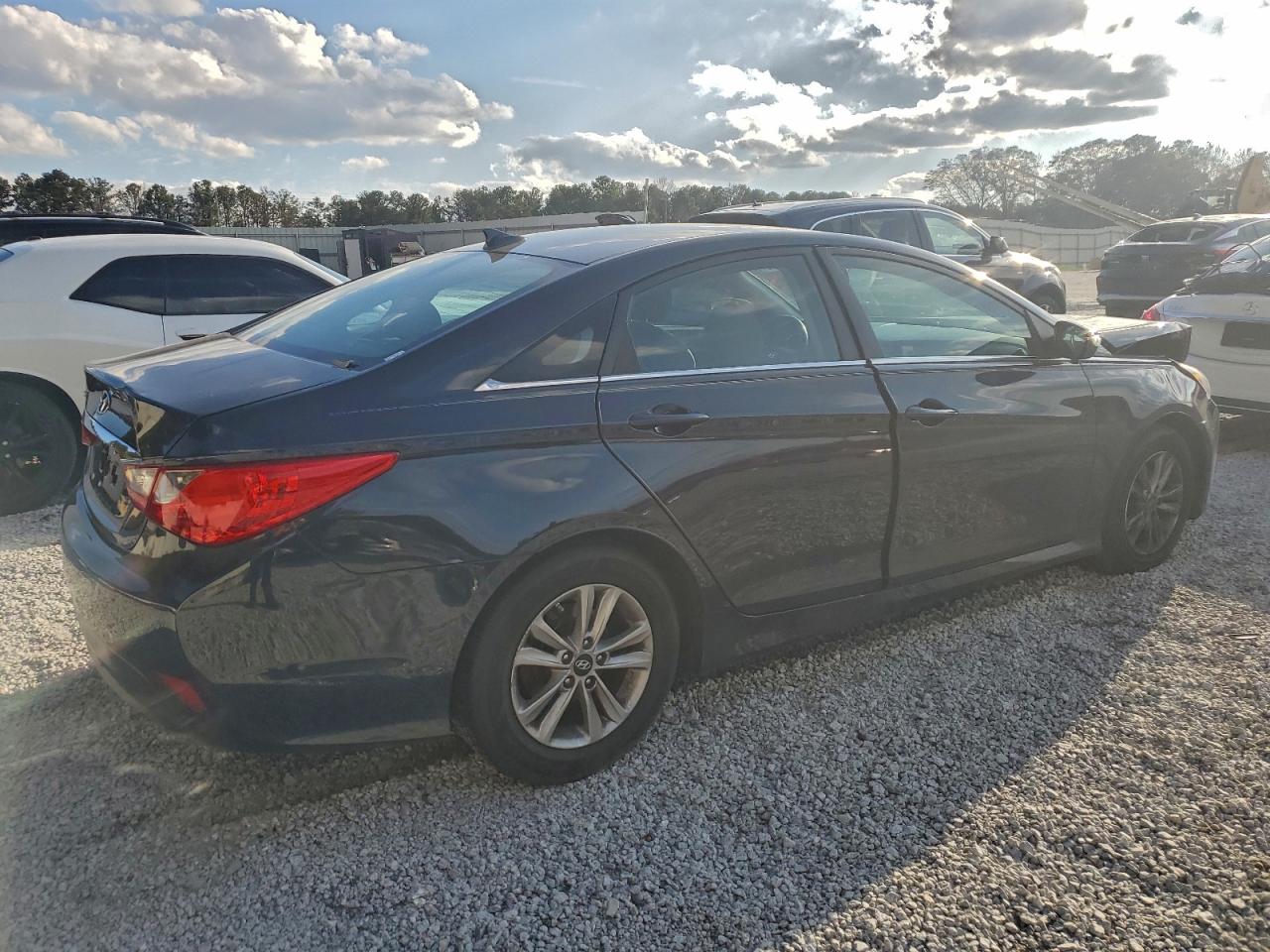 Hyundai SONATA Gls Image 8