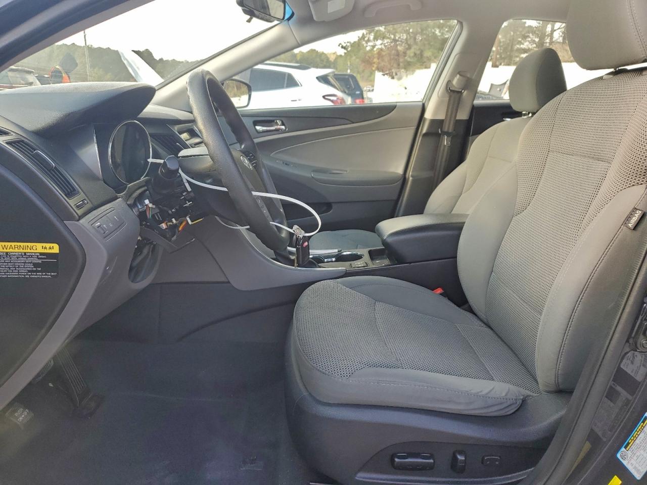 Hyundai SONATA Gls Image 10