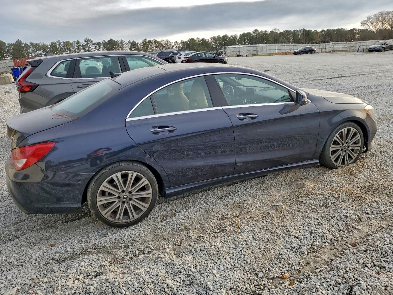 Mercedes-Benz Cla-class 250 4matic Image 3