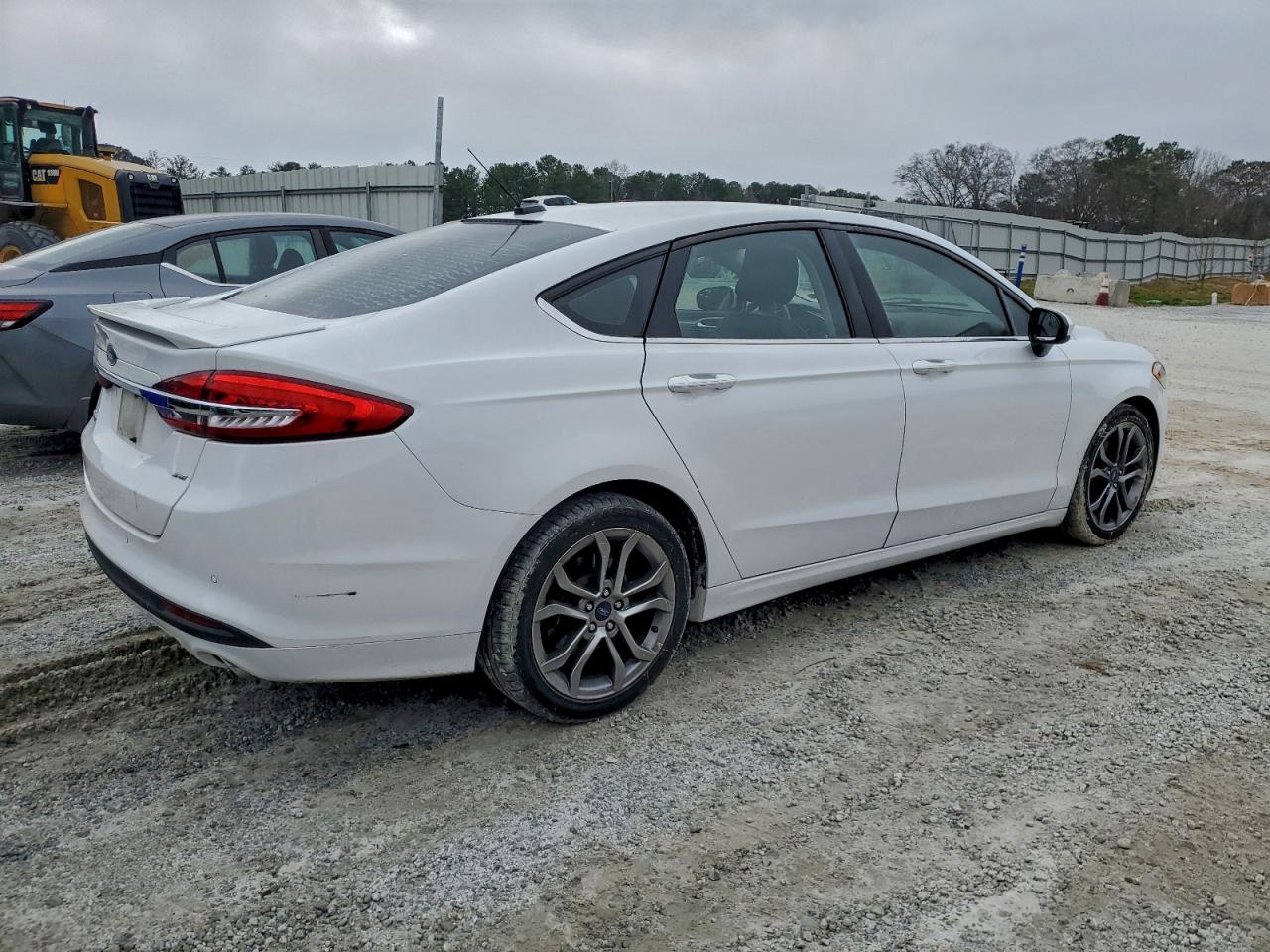 Ford Fusion Se Image 9
