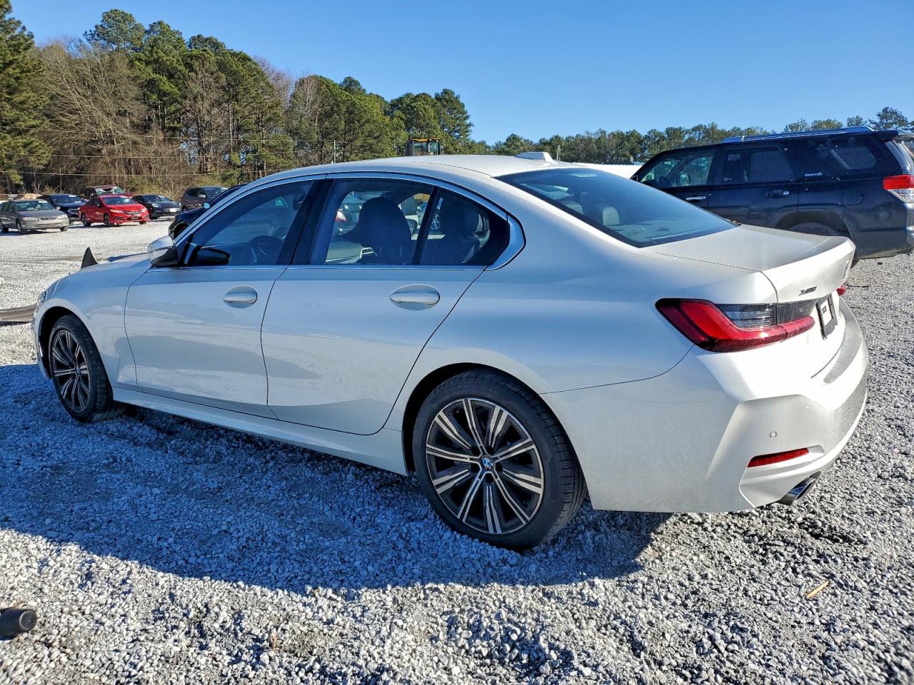 BMW 3 Series Image 3