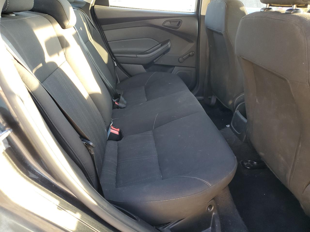 Ford Focus S Image 10