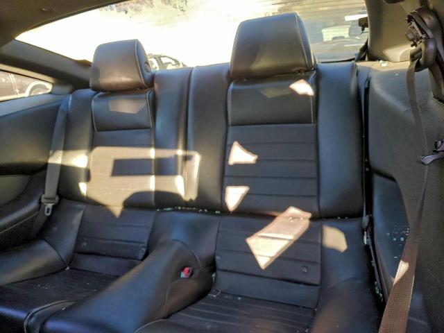 Ford Mustang Image 6