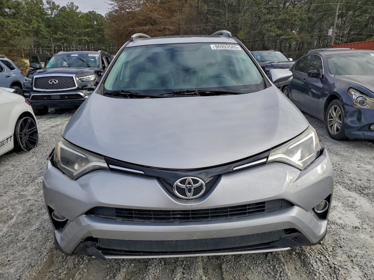 Toyota RAV4 Xle Image 11