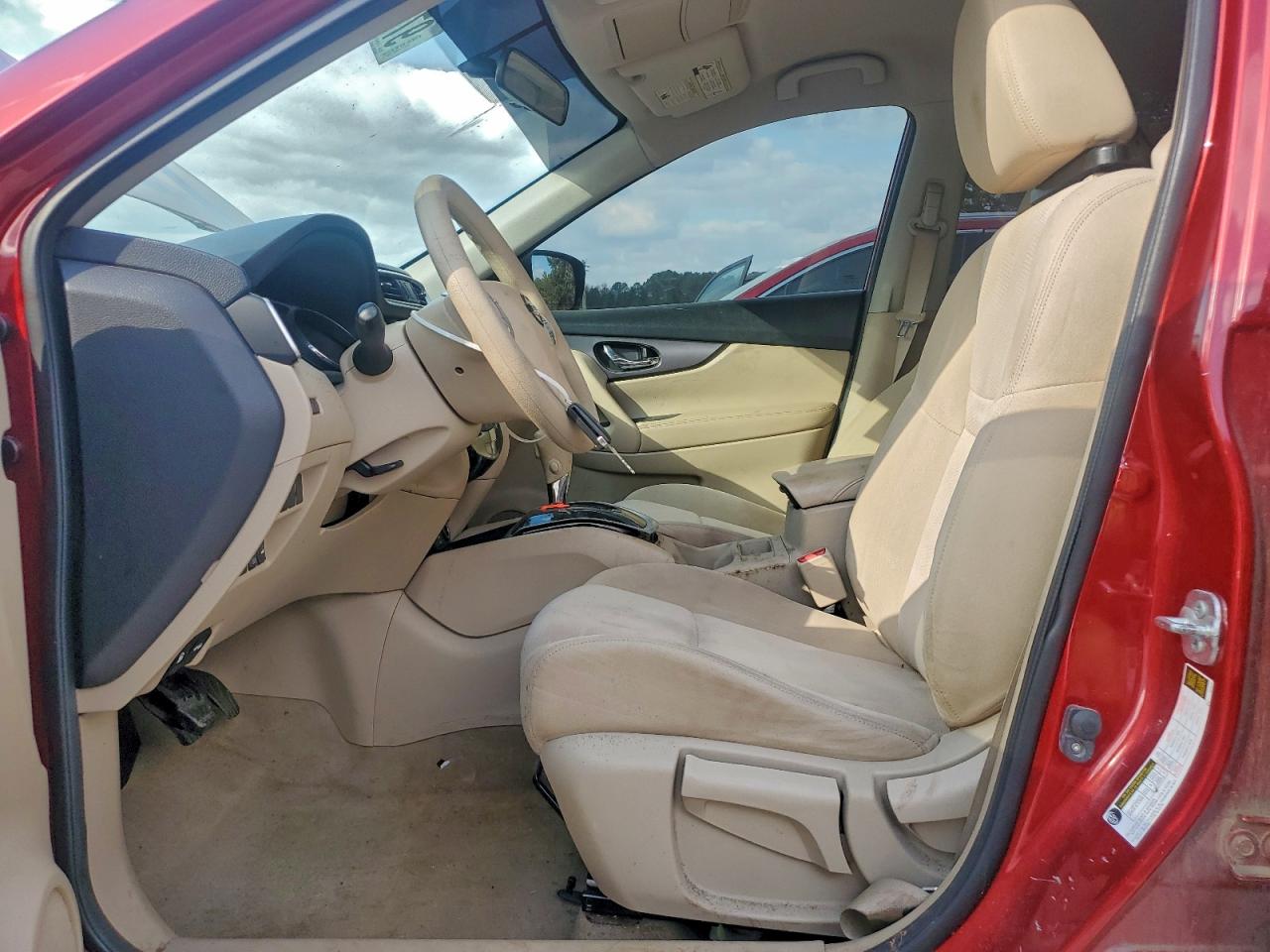 Nissan Rogue S Image 3