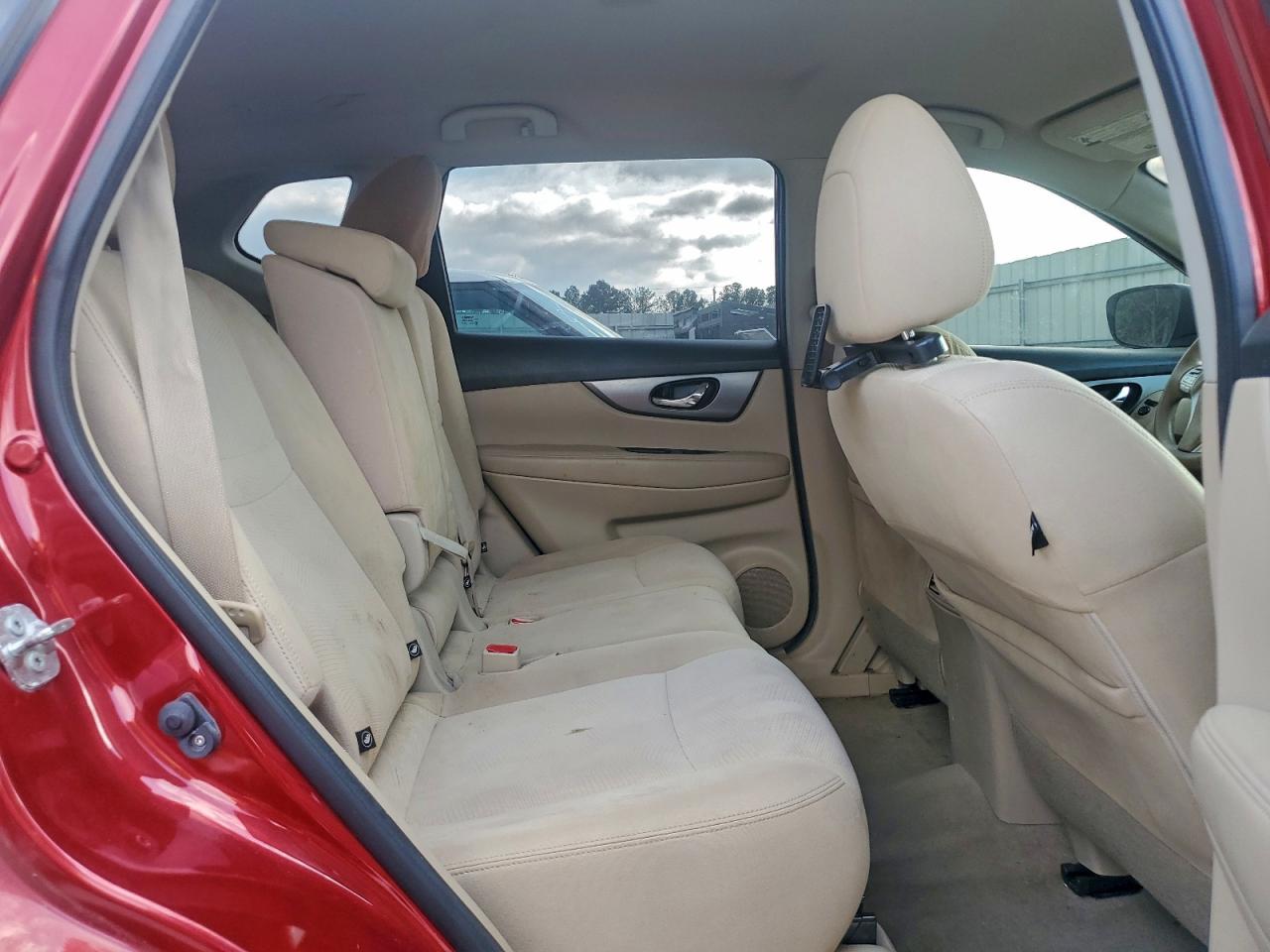 Nissan Rogue S Image 8