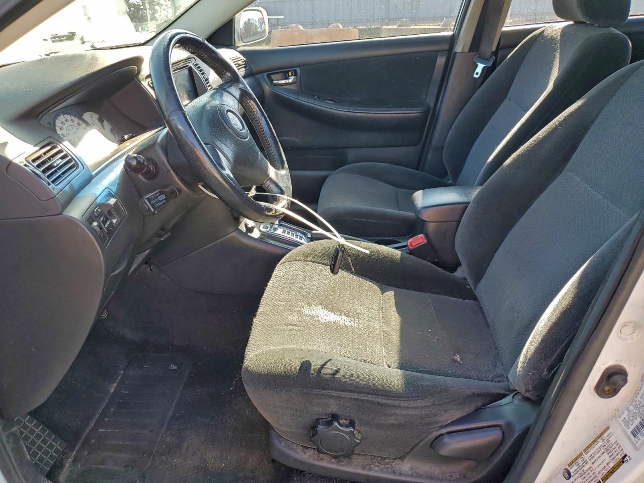 Toyota Corolla Ce Image 4