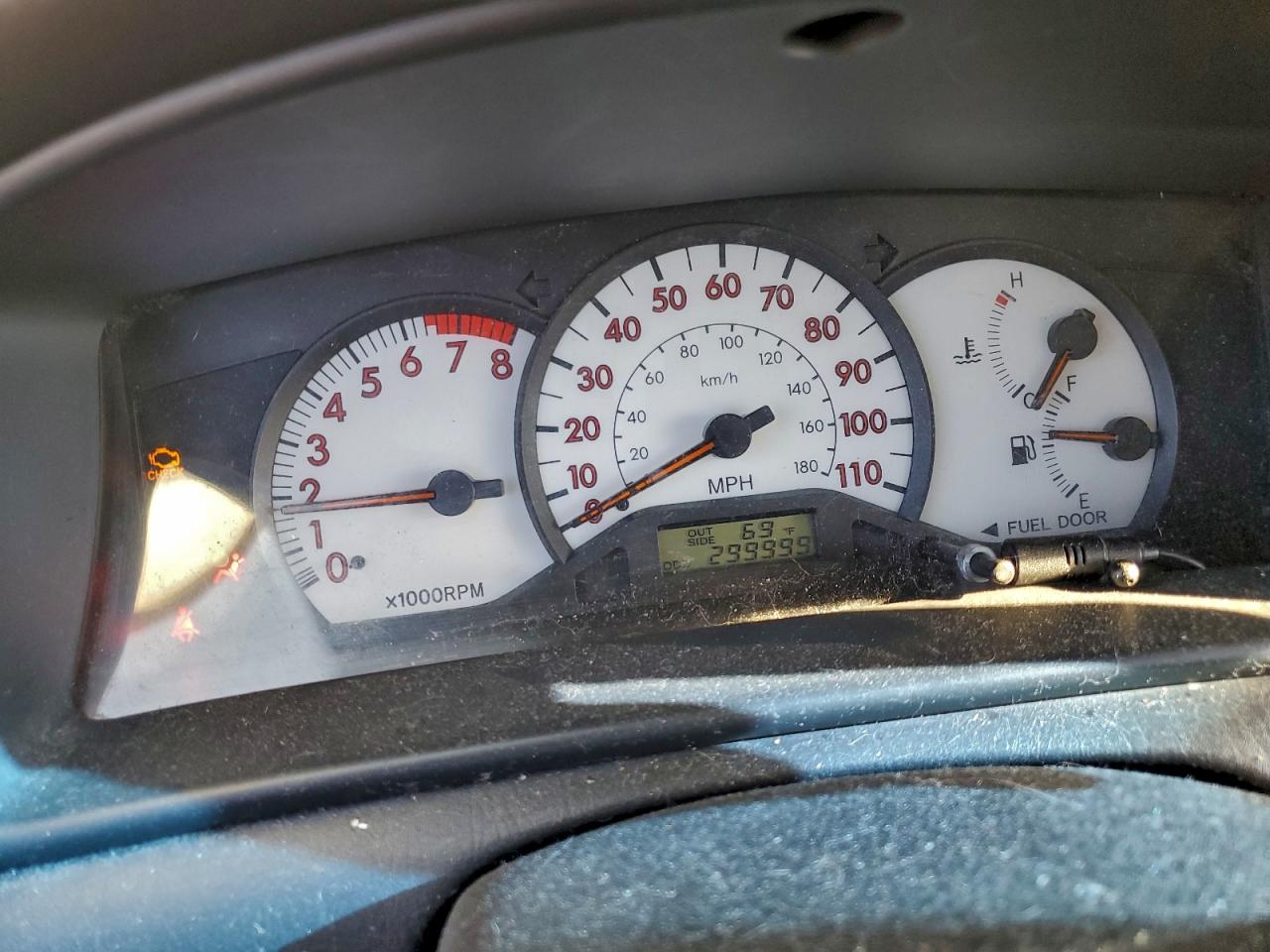 Toyota Corolla Ce Image 12