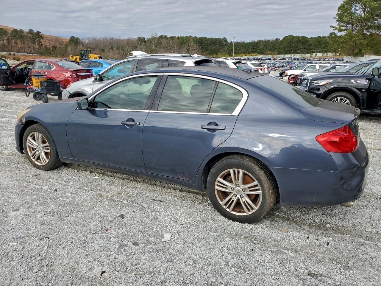 INFINITI G37 Image 2