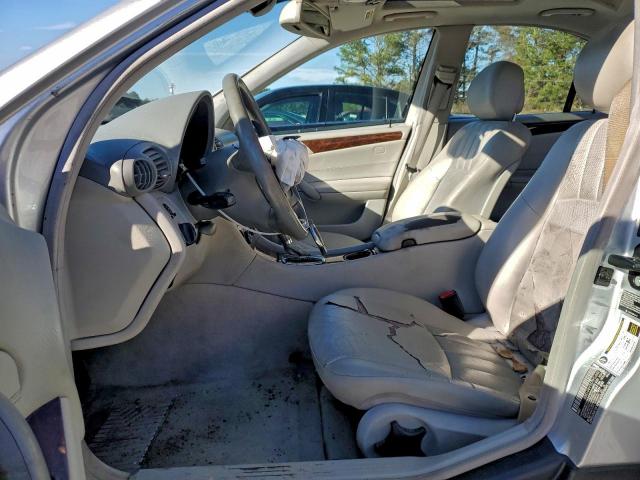 Mercedes-Benz C-Class 280 Image 8