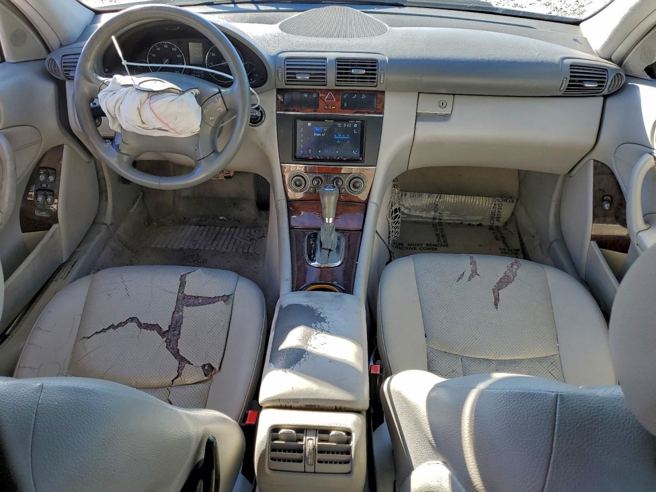 Mercedes-Benz C-Class 280 Image 2